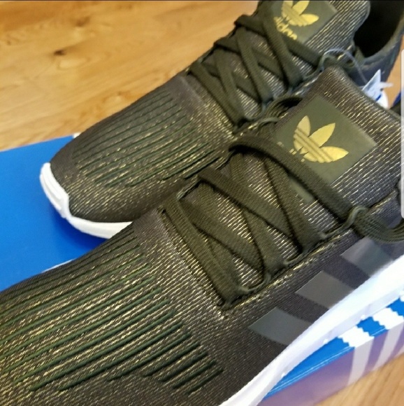 adidas swift run olive green